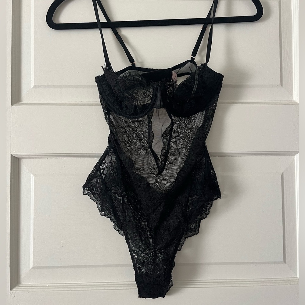 One-piece black lacy lingerie